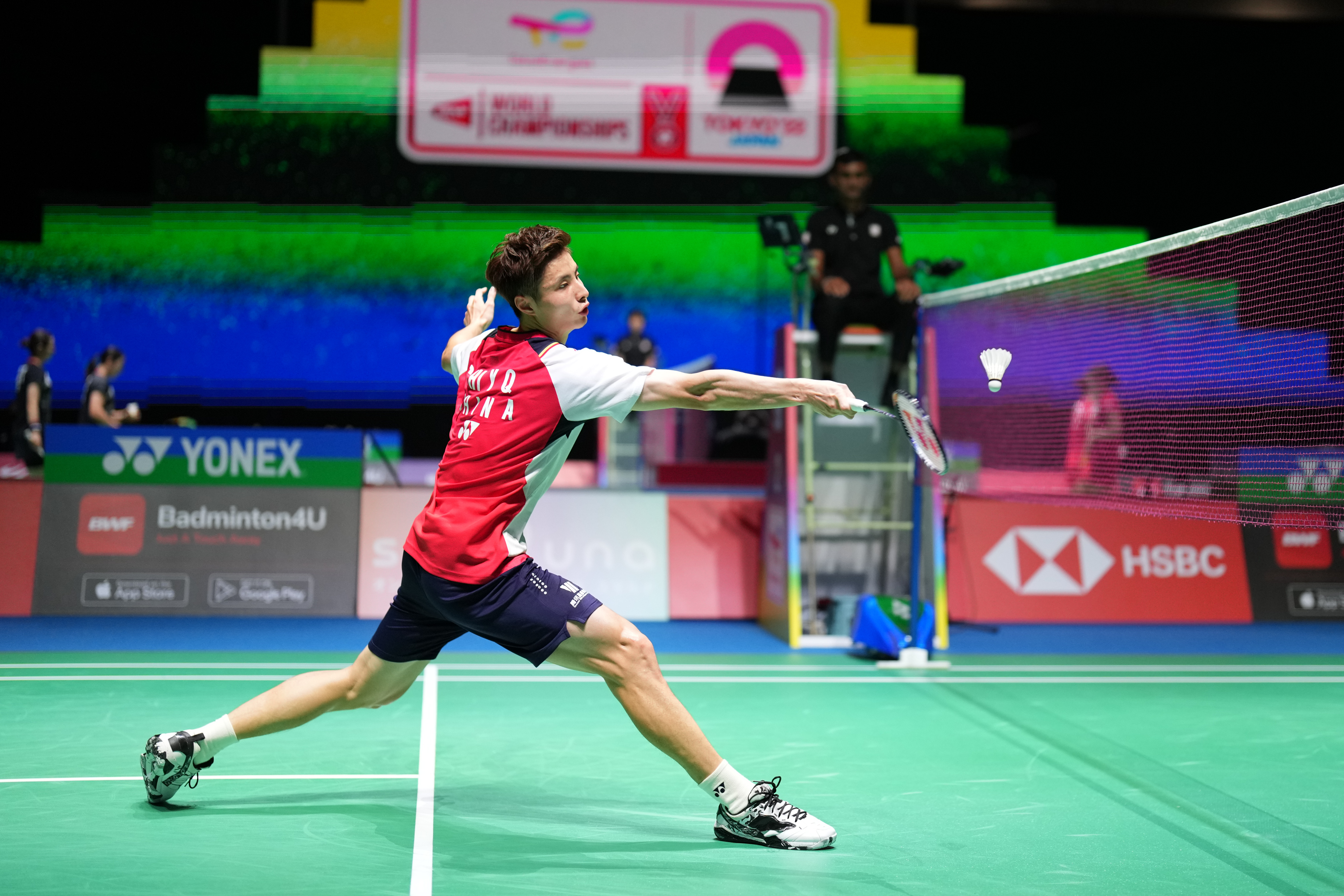 更为其背后 更为其背后