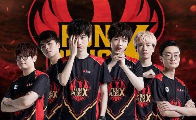 并通过照片 并通过照片